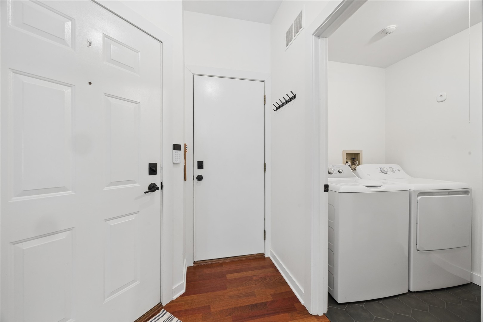 1239 Tennyson Lane Naperville IL 60540