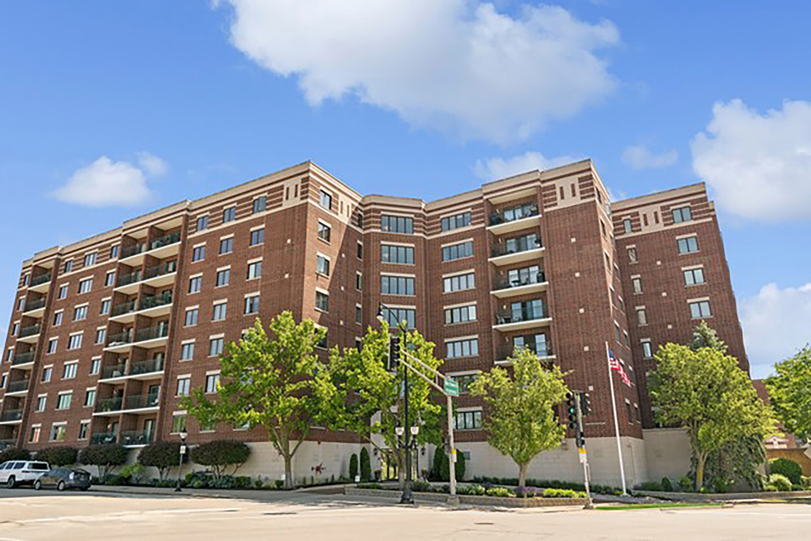 201 North Vail Avenue Arlington Heights IL 60004