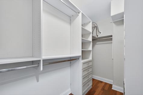 924 West Roscoe Street Chicago IL 60657