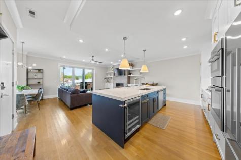 2745 West Lawrence Avenue Chicago IL 60625