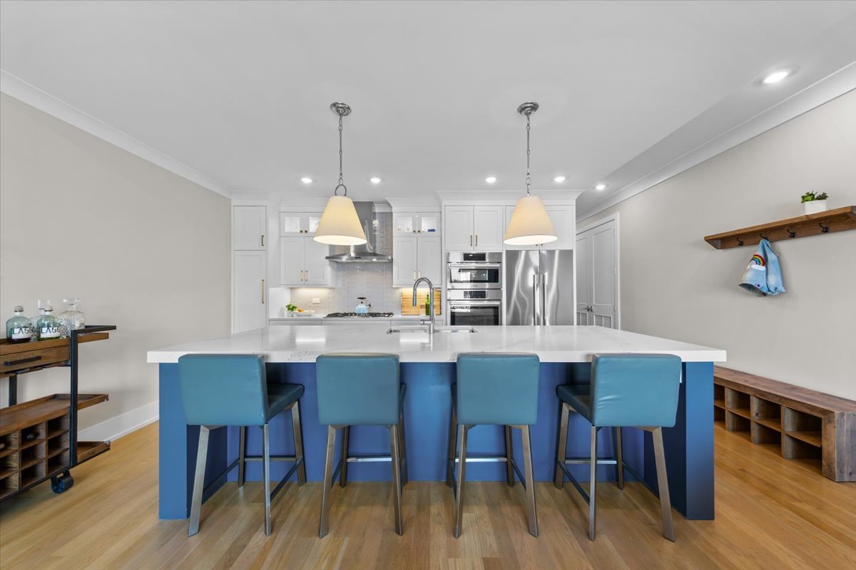 2745 West Lawrence Avenue Chicago IL 60625