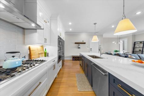 2745 West Lawrence Avenue Chicago IL 60625