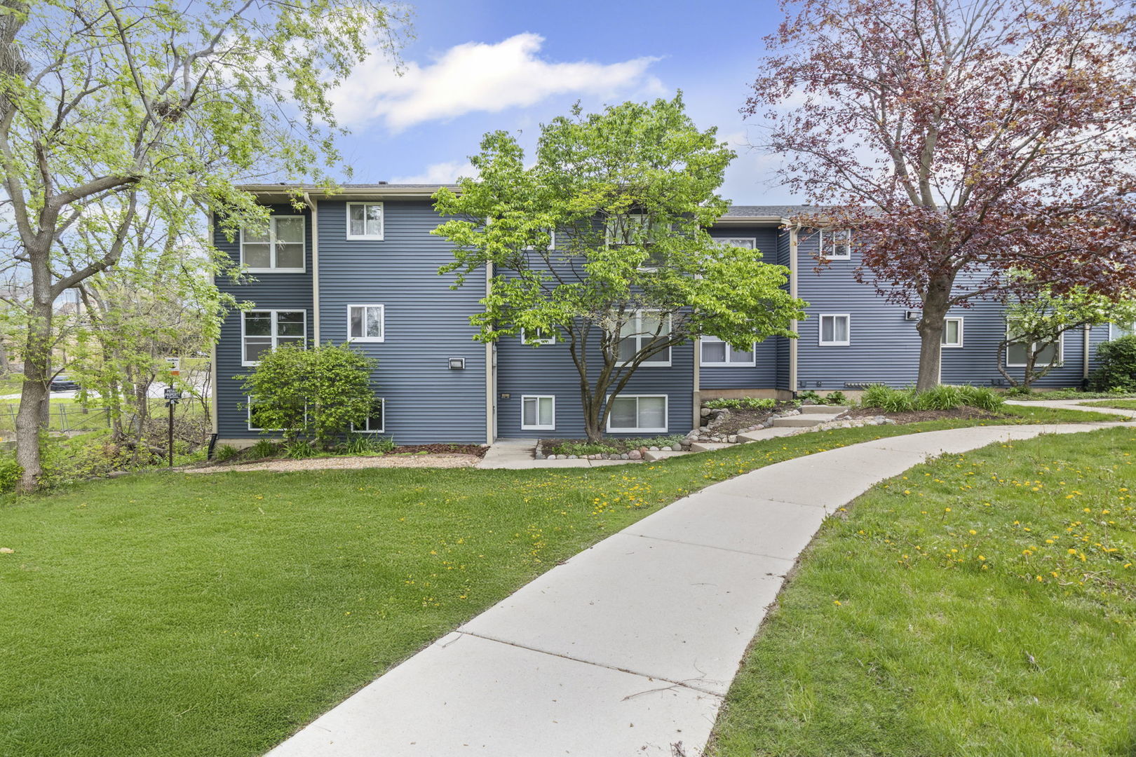 764 Terrace Court Elgin IL 60120