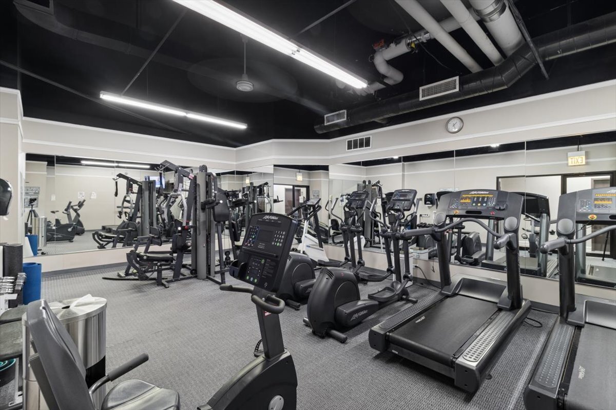 1636 North Wells Street Chicago IL 60614