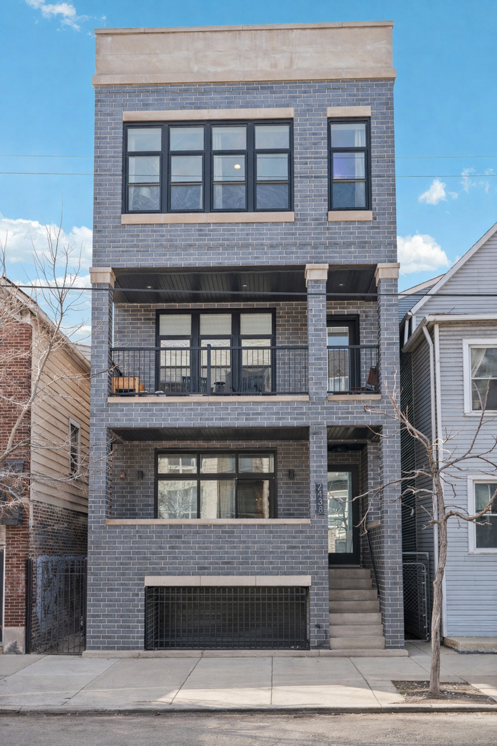 2438 North Western Avenue Chicago IL 60647