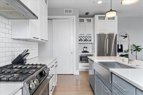 2438 North Western Avenue Chicago IL 60647