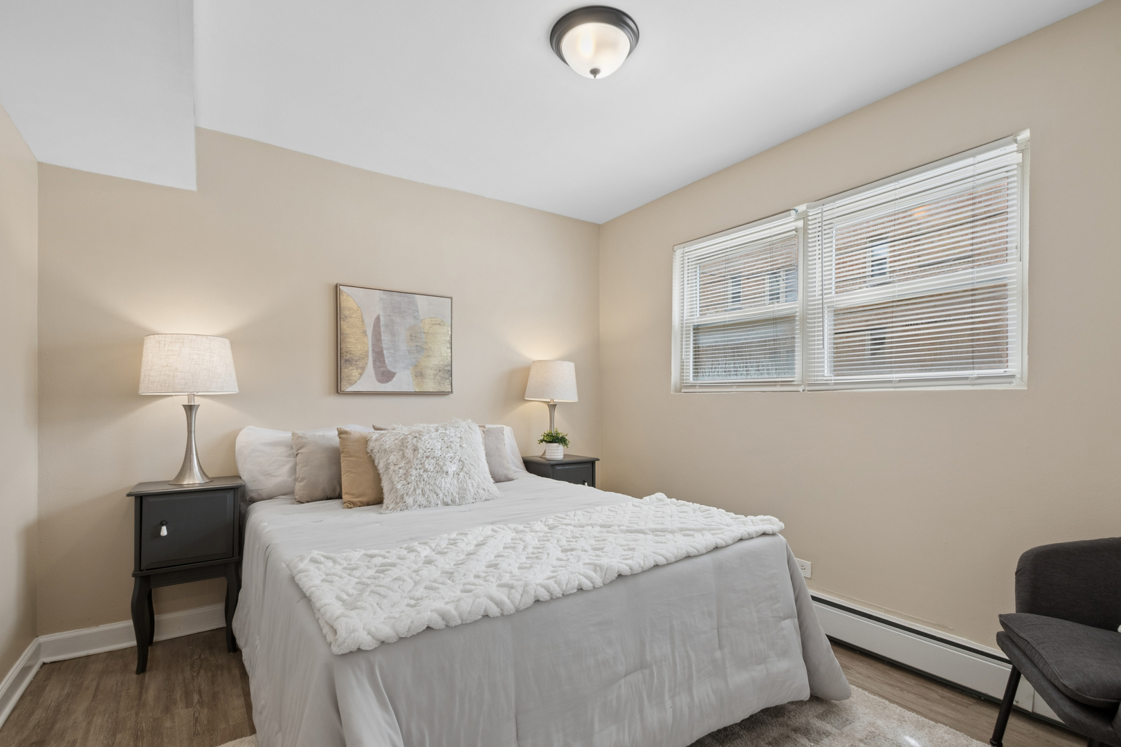 1711 West Estes Avenue Chicago IL 60626