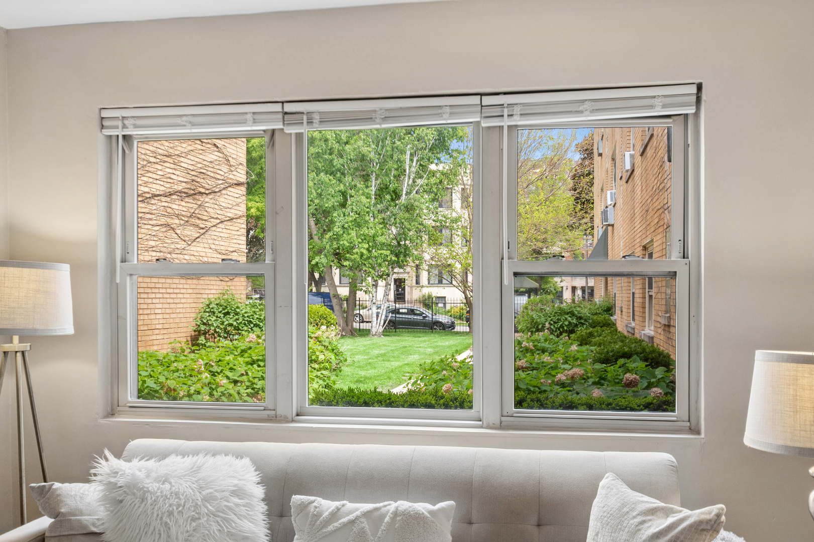 1711 West Estes Avenue Chicago IL 60626