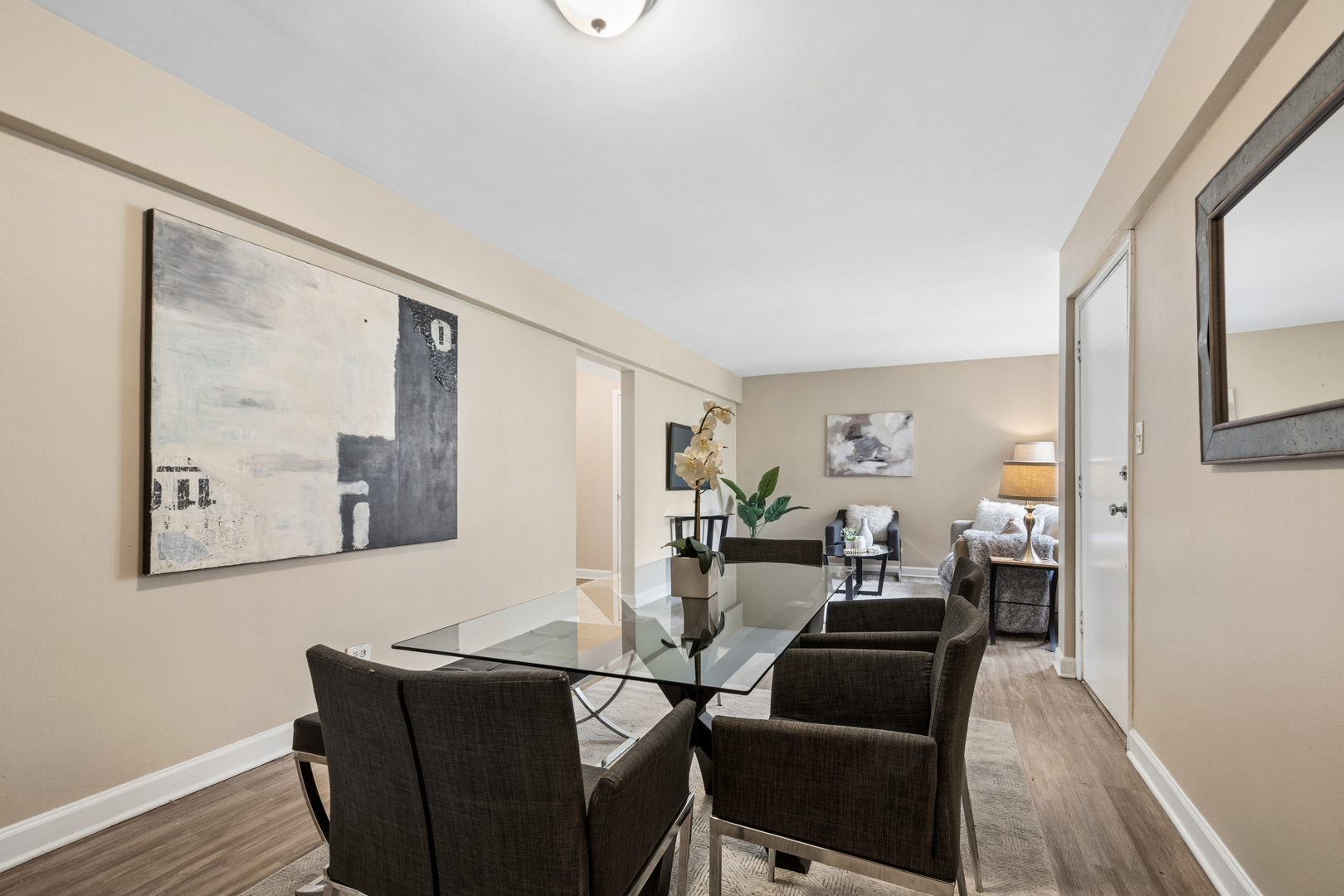 1711 West Estes Avenue Chicago IL 60626