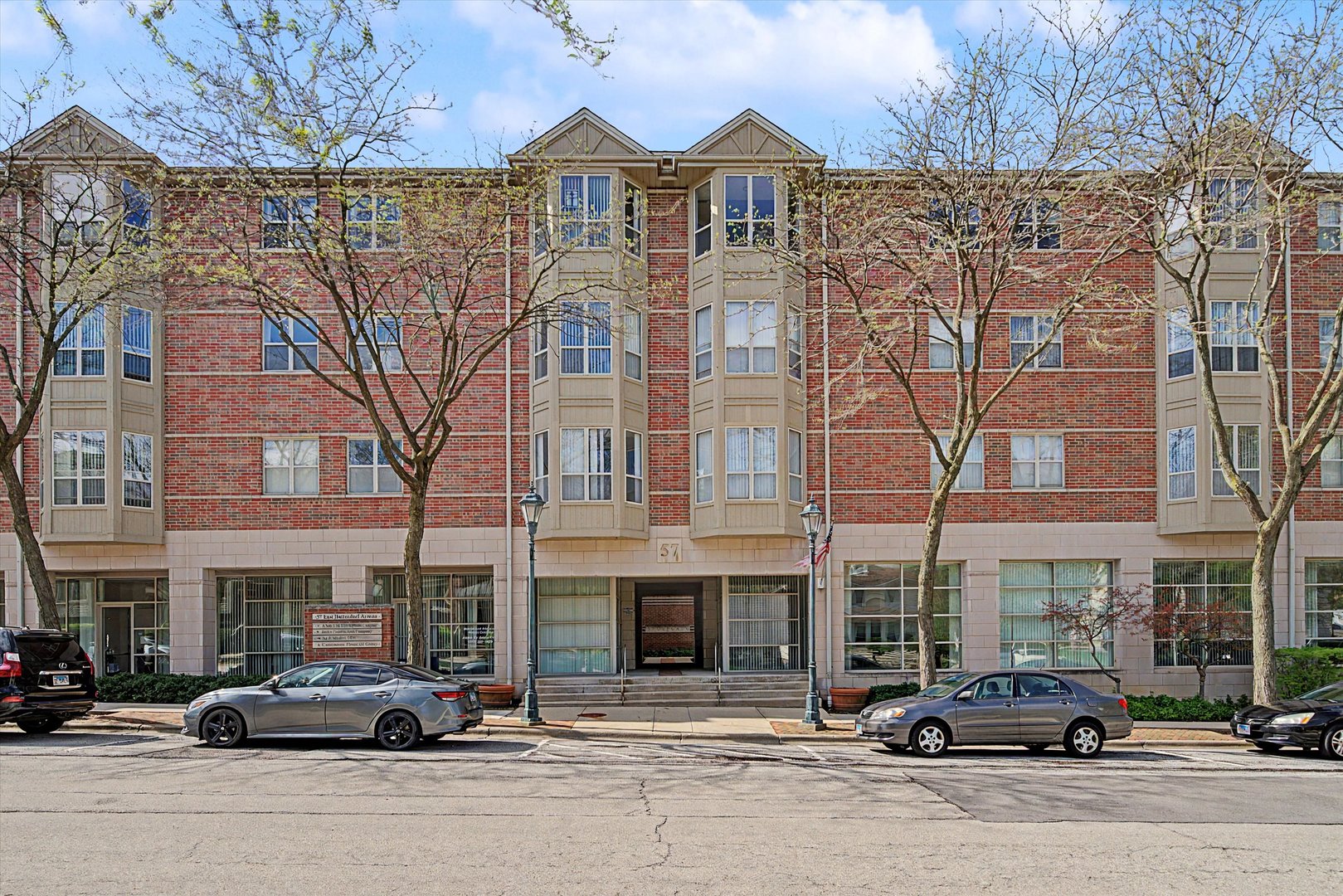 57 East Hattendorf Avenue Roselle IL 60172