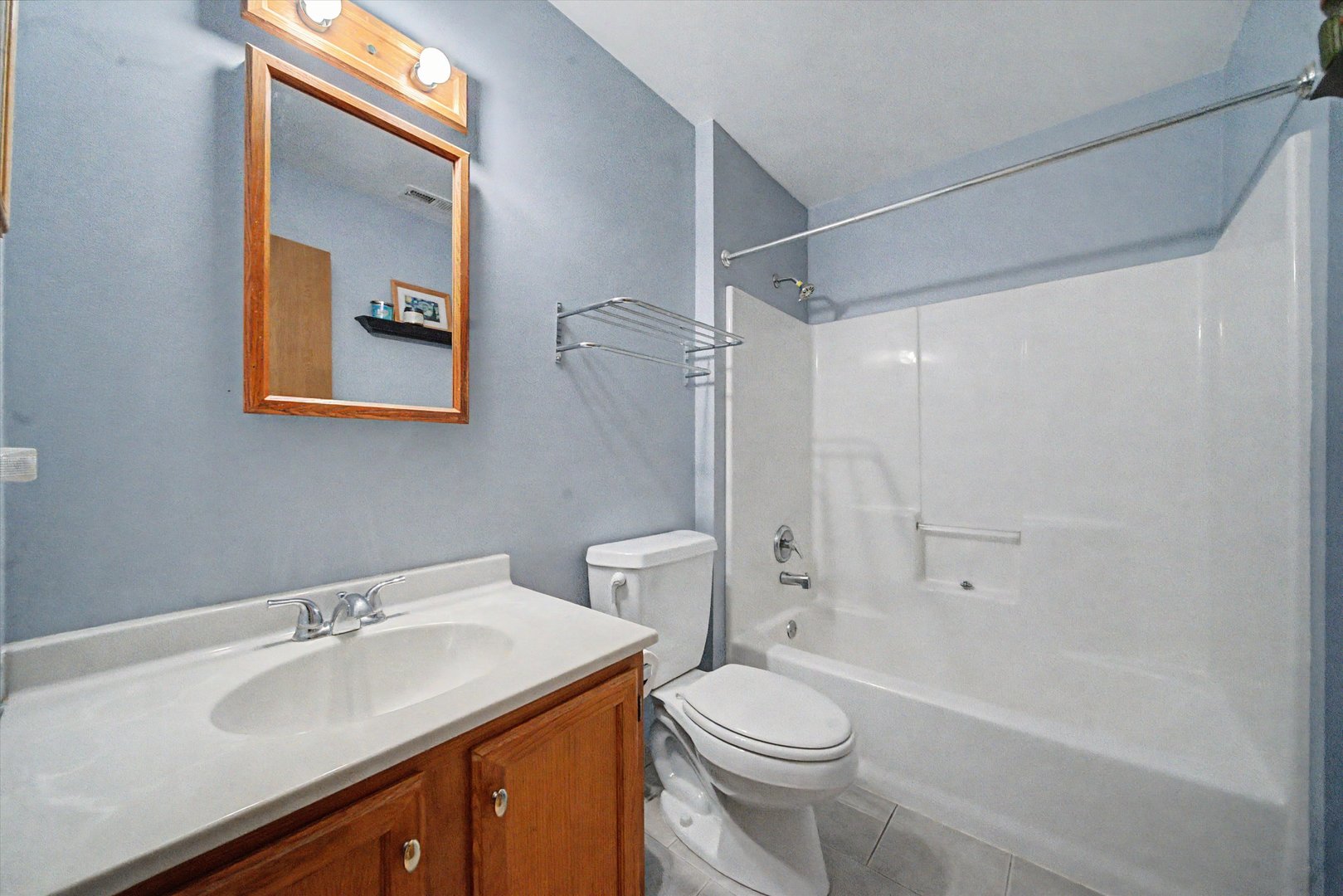 57 East Hattendorf Avenue Roselle IL 60172