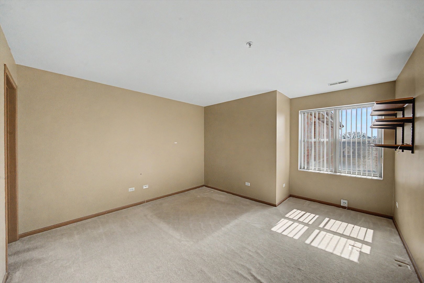 57 East Hattendorf Avenue Roselle IL 60172