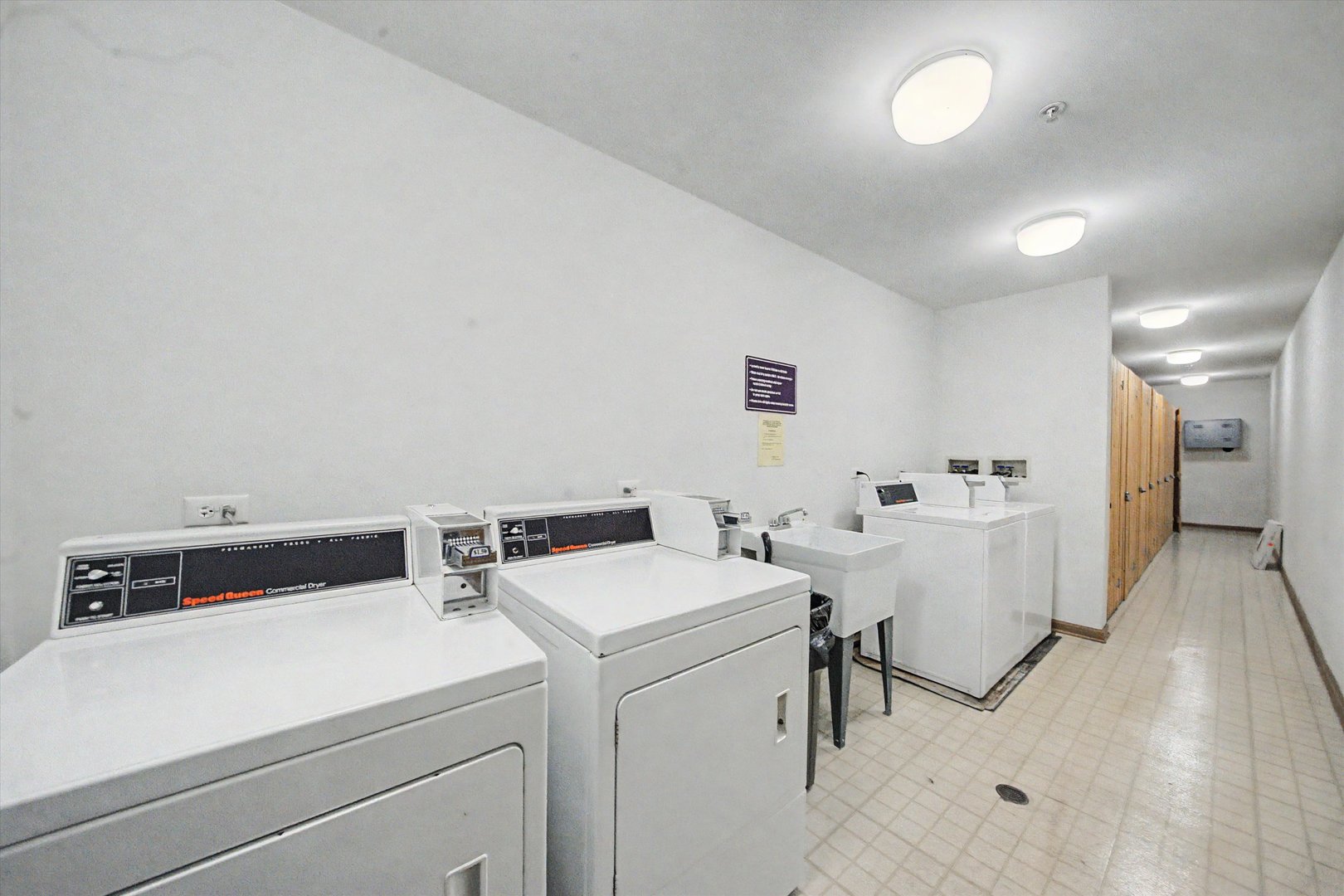57 East Hattendorf Avenue Roselle IL 60172