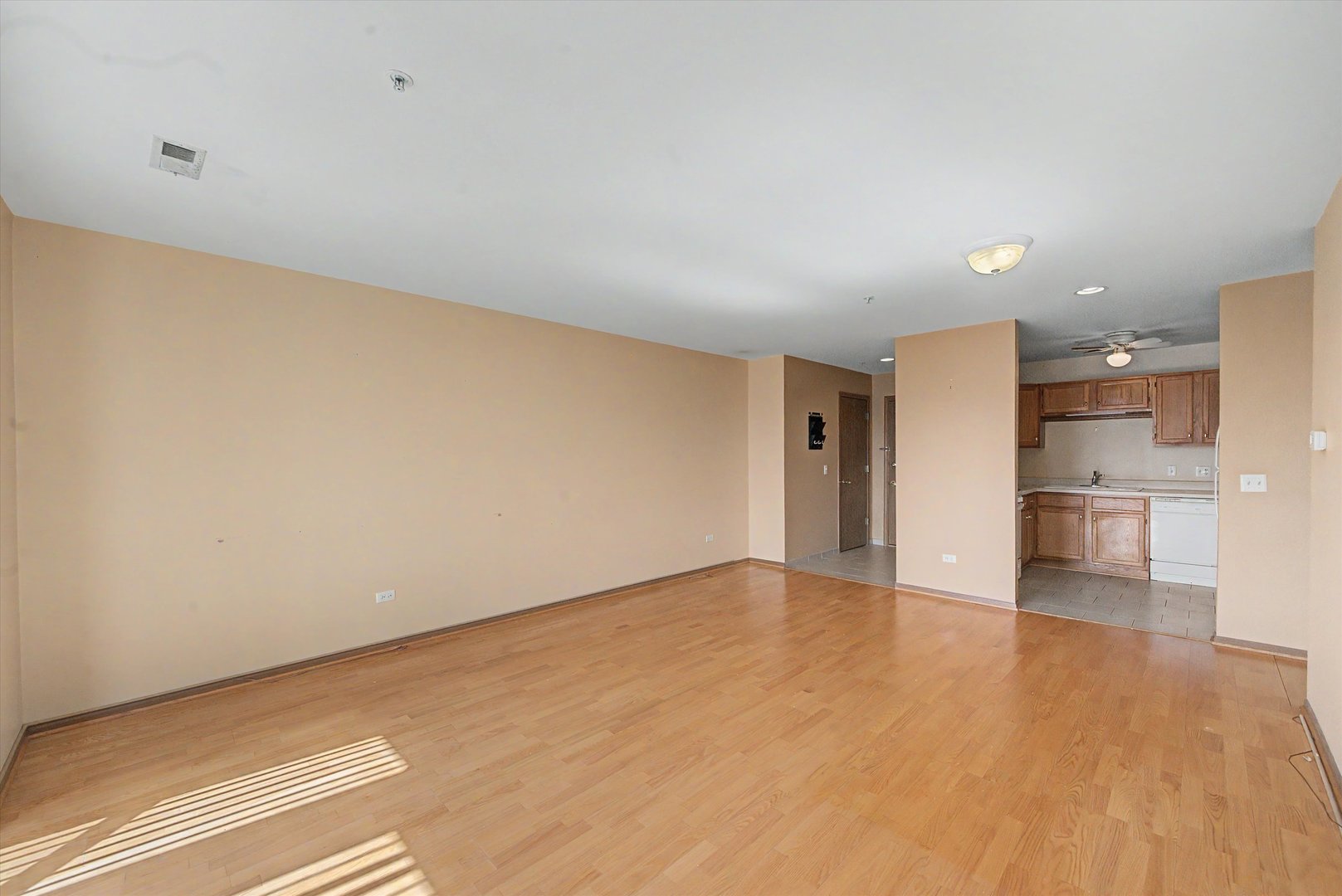 57 East Hattendorf Avenue Roselle IL 60172