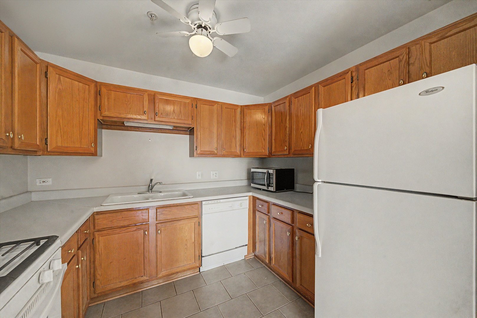57 East Hattendorf Avenue Roselle IL 60172