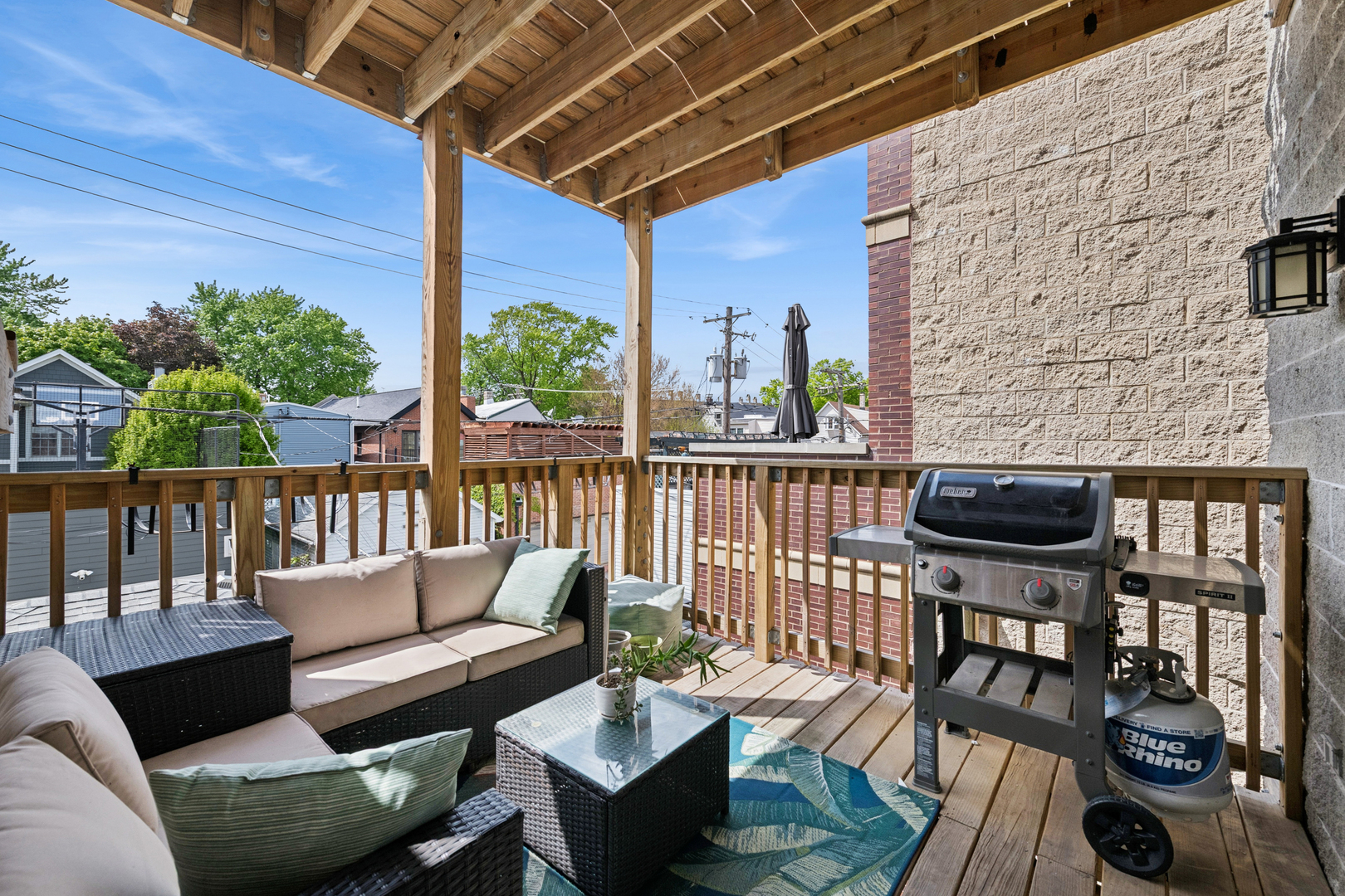 3336 North Damen Avenue Chicago IL 60618
