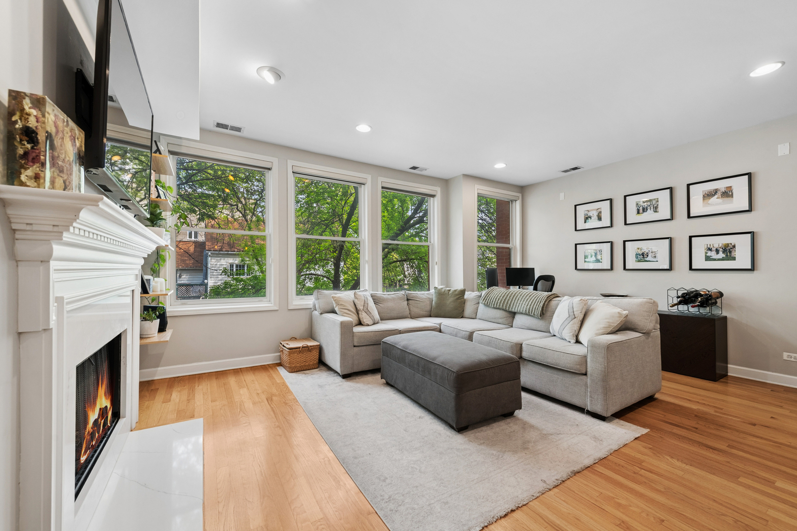3336 North Damen Avenue Chicago IL 60618