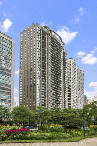 1040 North Lake Shore Drive Chicago IL 60611