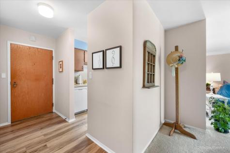 1605 East Central Road Arlington Heights IL 60005