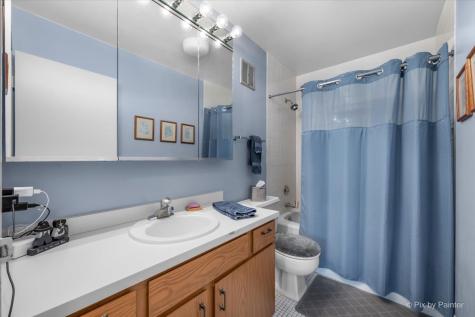 1605 East Central Road Arlington Heights IL 60005