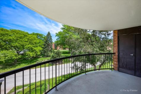 1605 East Central Road Arlington Heights IL 60005