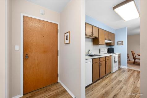 1605 East Central Road Arlington Heights IL 60005