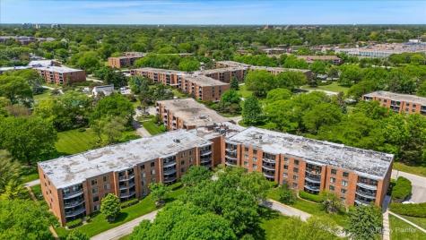 1605 East Central Road Arlington Heights IL 60005