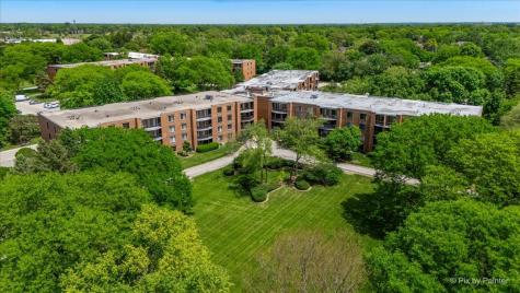 1605 East Central Road Arlington Heights IL 60005