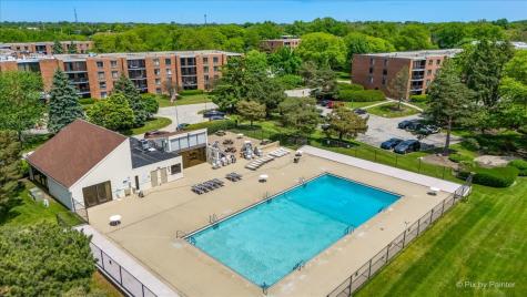 1605 East Central Road Arlington Heights IL 60005