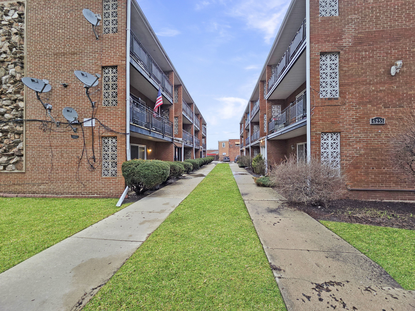 6255 South Mason Avenue Chicago IL 60638