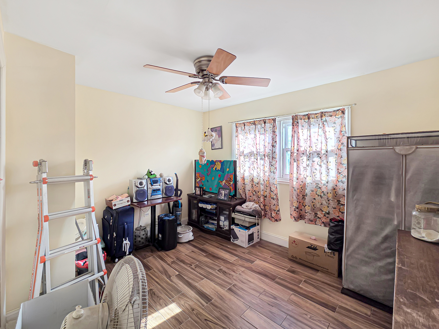 6255 South Mason Avenue Chicago IL 60638