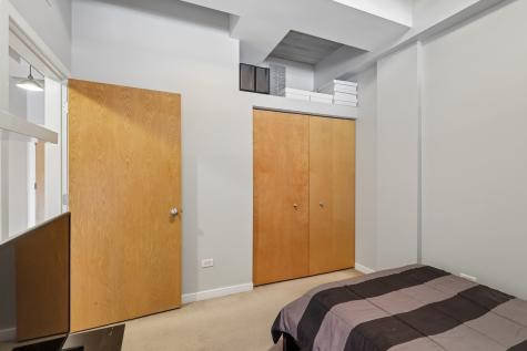 3260 North Clark Street Chicago IL 60657