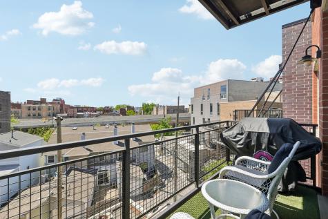 3260 North Clark Street Chicago IL 60657