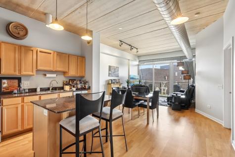 3260 North Clark Street Chicago IL 60657
