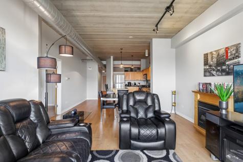 3260 North Clark Street Chicago IL 60657