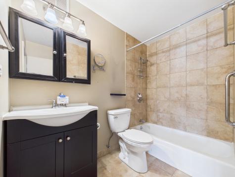 3930 North Pine Grove Avenue Chicago IL 60613