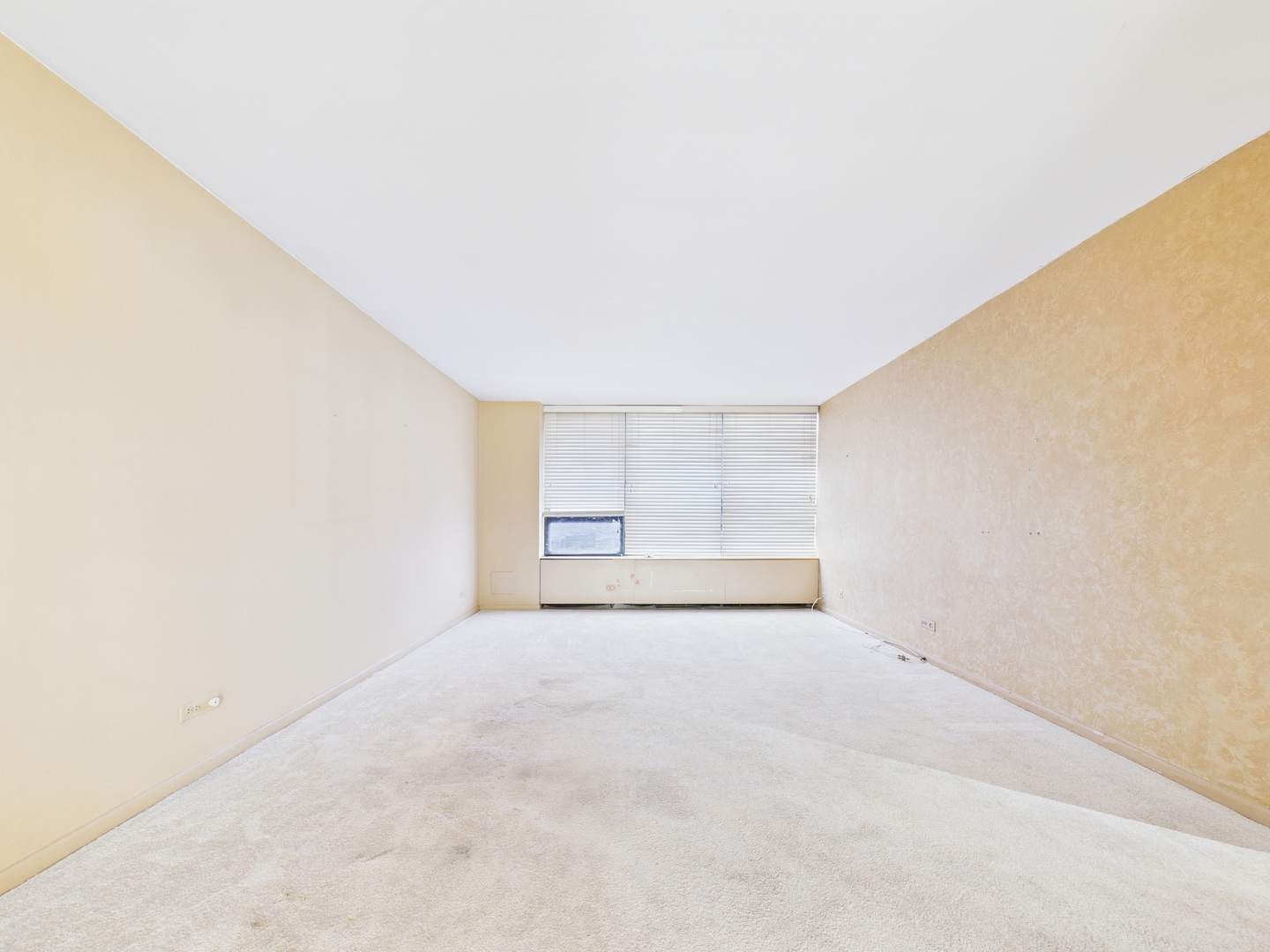 3930 North Pine Grove Avenue Chicago IL 60613