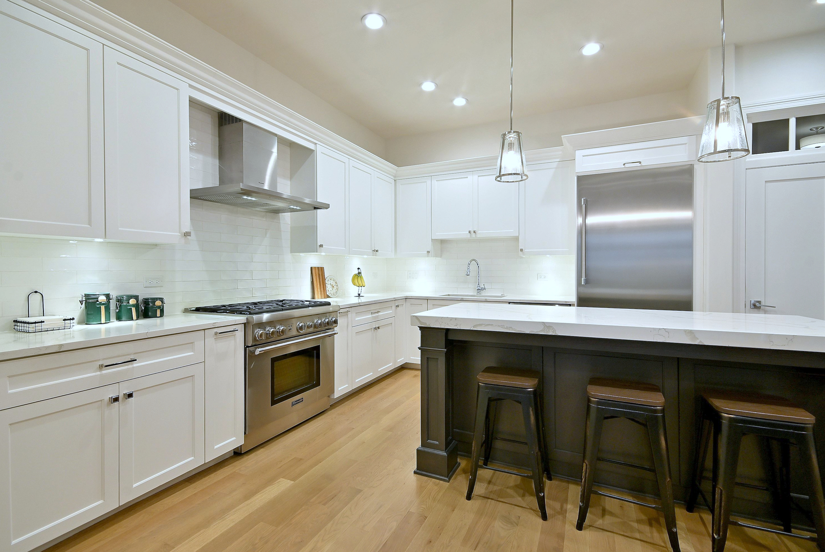 105 South Cottage Hill Avenue Elmhurst IL 60126