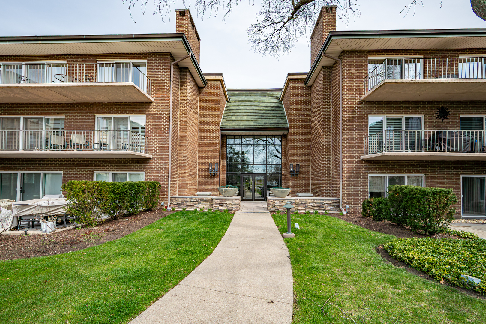 4 Oak Brook Club Drive Oak Brook IL 60523
