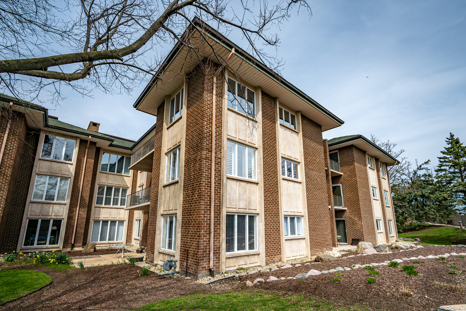 4 Oak Brook Club Drive Oak Brook IL 60523