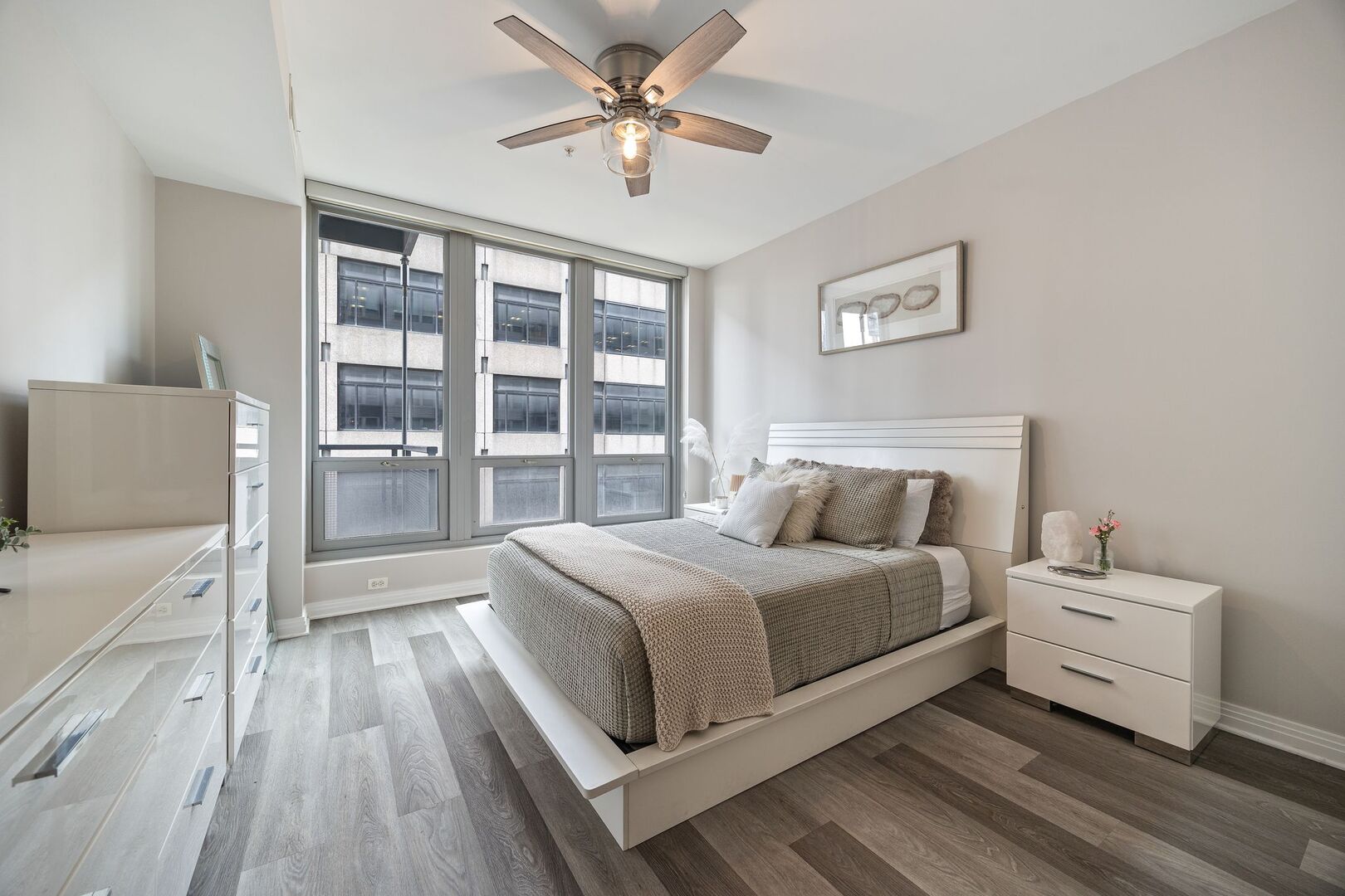 565 West Quincy Street Chicago IL 60661