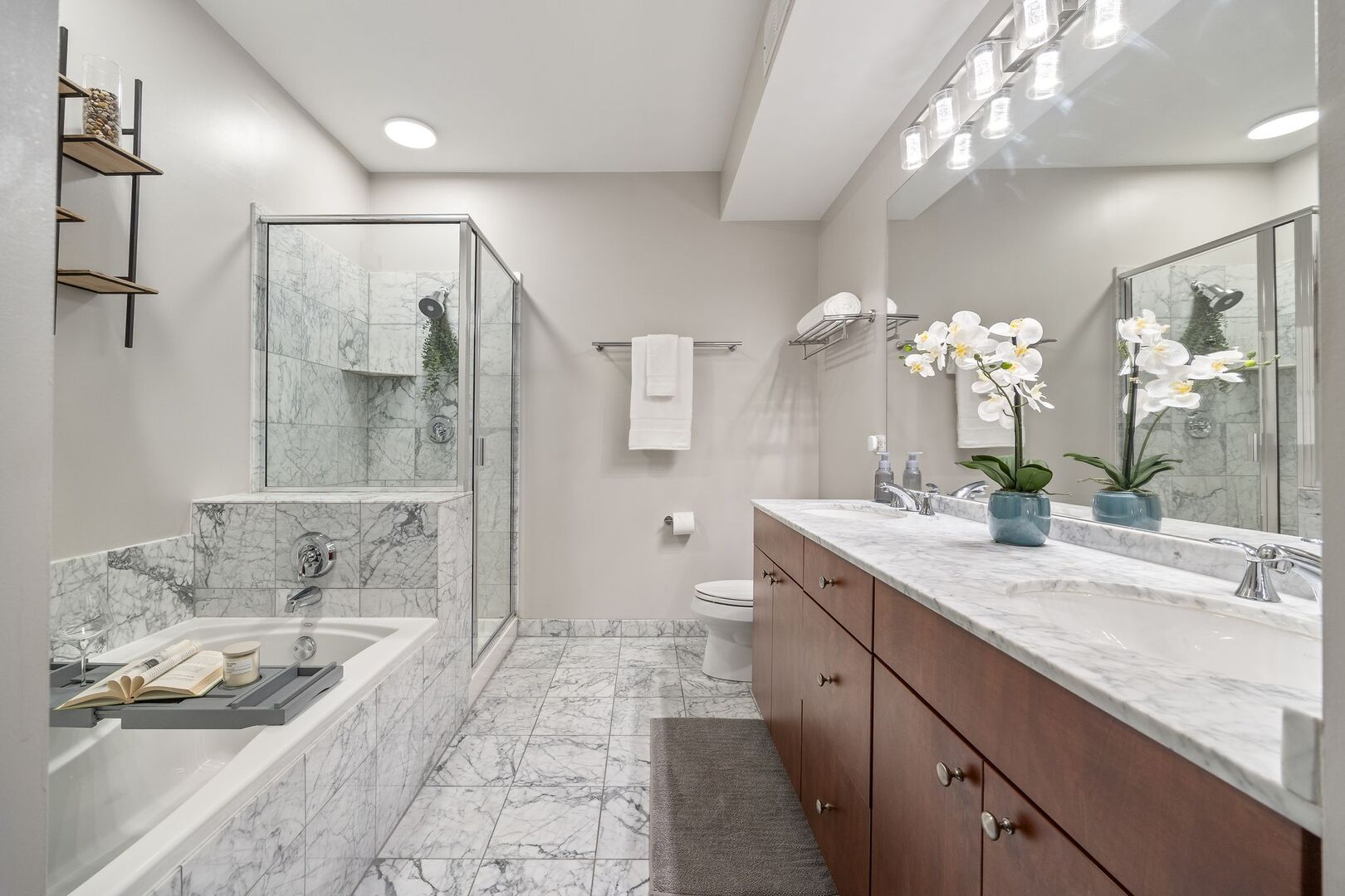 565 West Quincy Street Chicago IL 60661