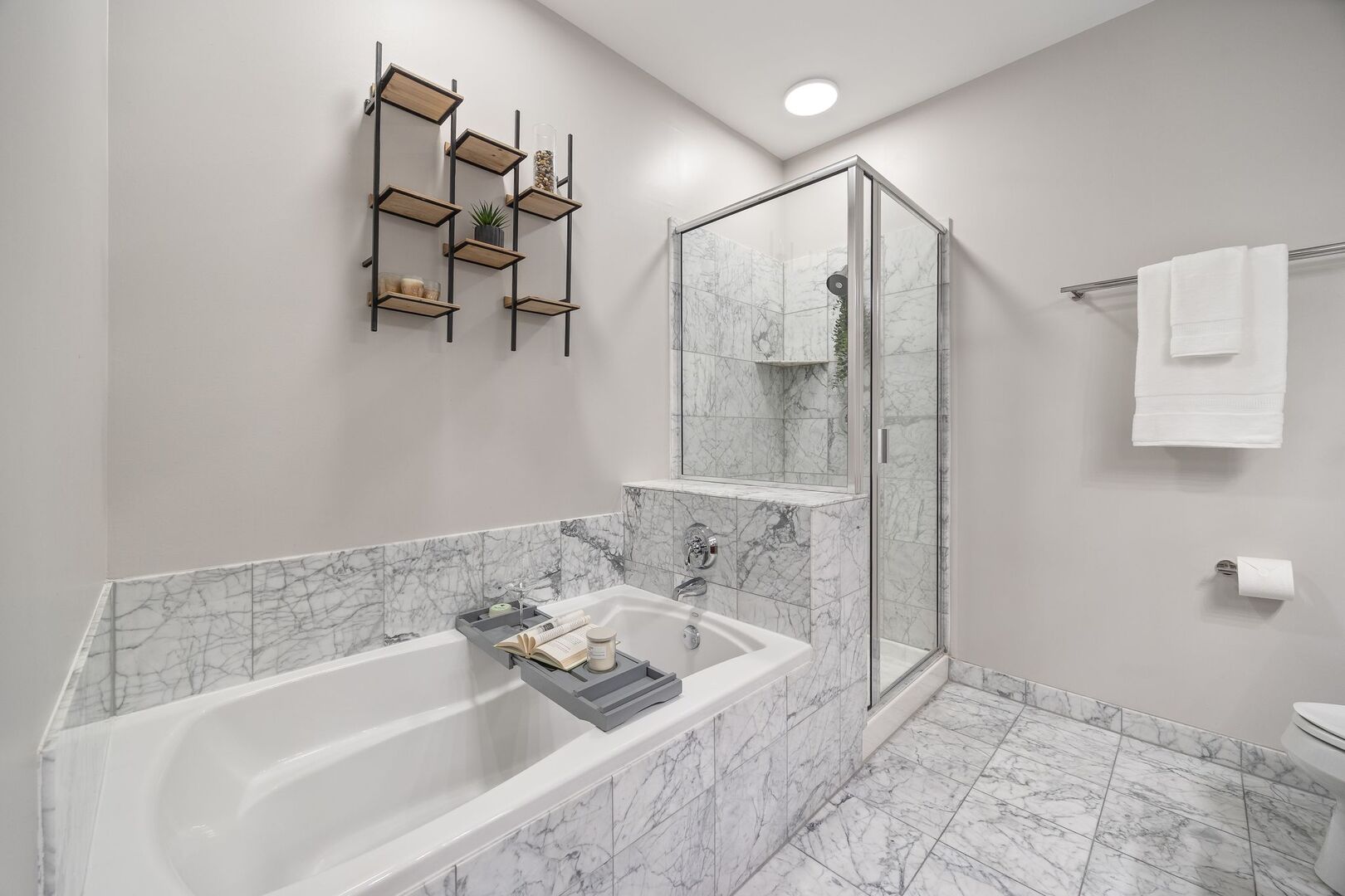 565 West Quincy Street Chicago IL 60661