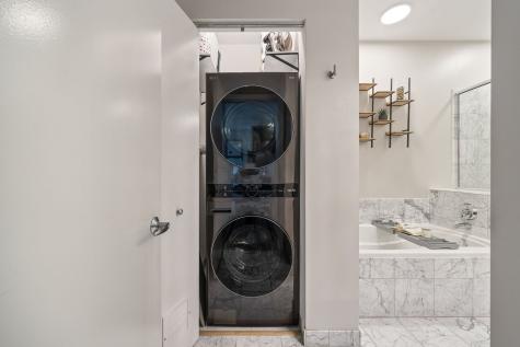 565 West Quincy Street Chicago IL 60661