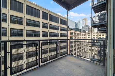 565 West Quincy Street Chicago IL 60661
