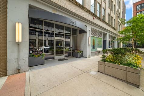 565 West Quincy Street Chicago IL 60661