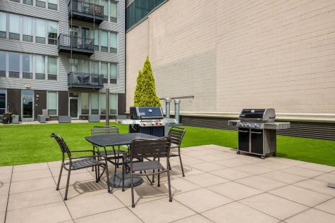 565 West Quincy Street Chicago IL 60661