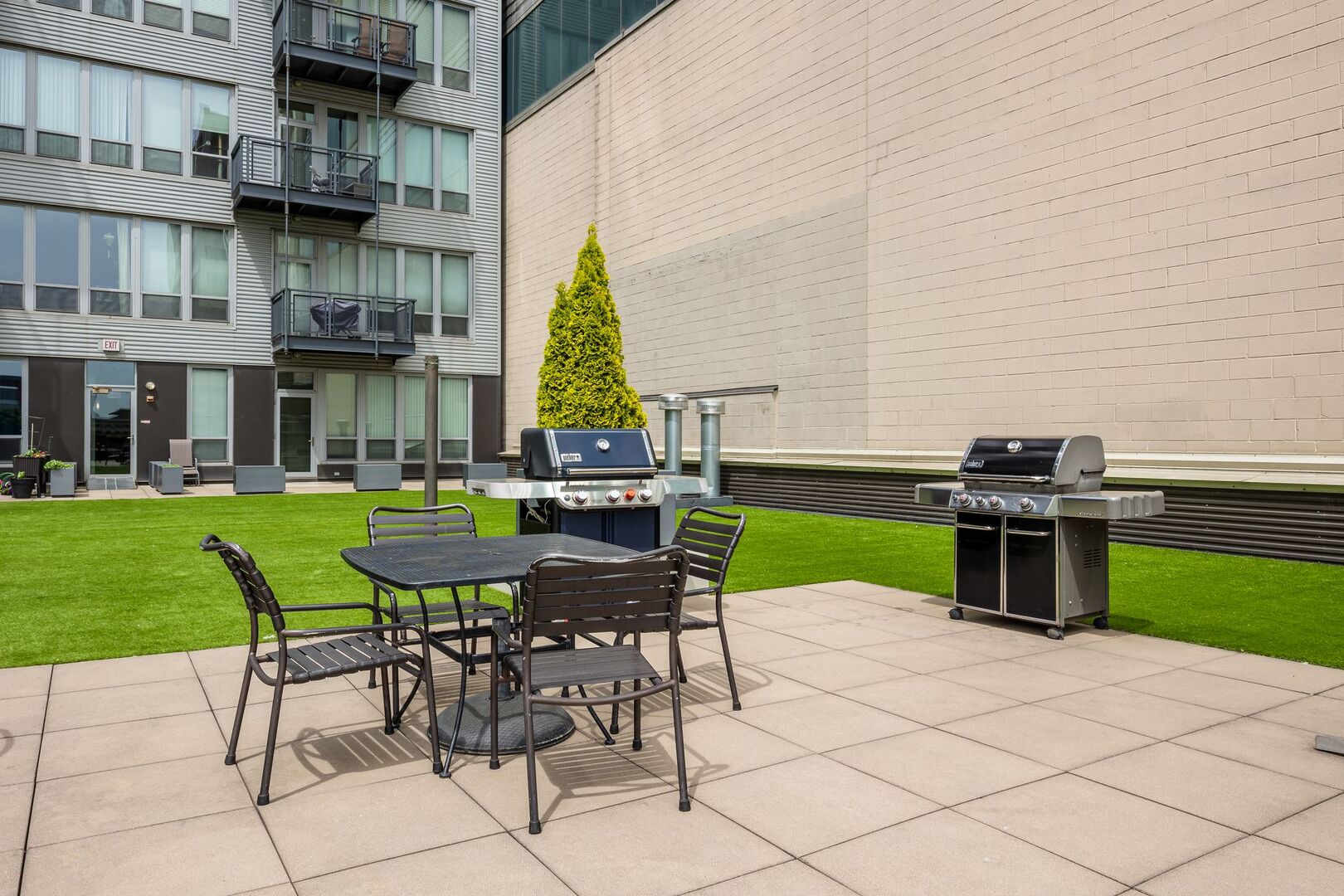 565 West Quincy Street Chicago IL 60661