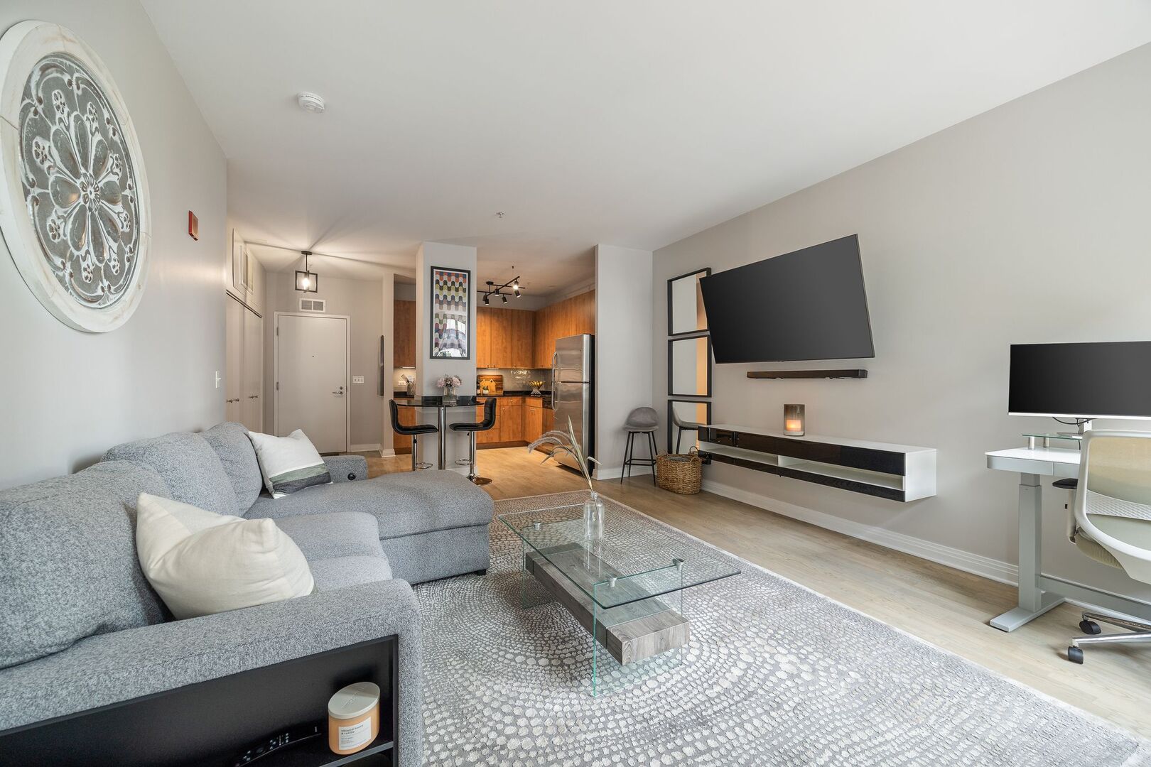 565 West Quincy Street Chicago IL 60661