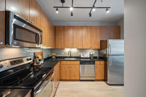 565 West Quincy Street Chicago IL 60661